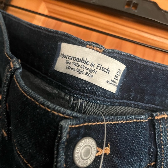 Abercrombie & Fitch 90’s Straight Ultra High Rise Jeans - Picture 5 of 6